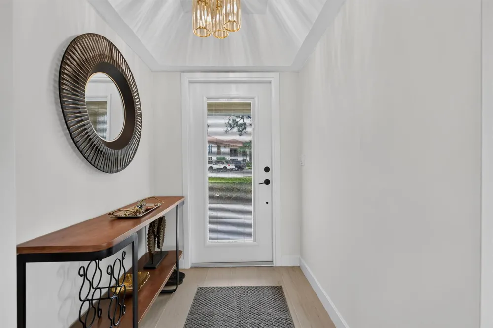 302 Brackenwood Circle Palm Beach Gardens, FL 33418