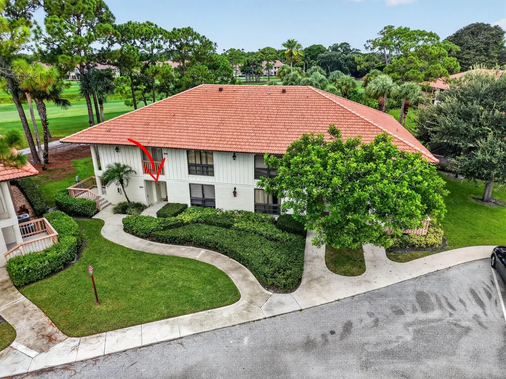 302 Brackenwood Circle Palm Beach Gardens, FL 33418