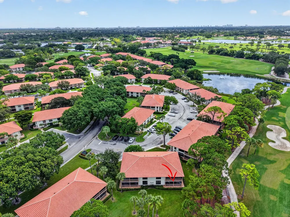 302 Brackenwood Circle Palm Beach Gardens, FL 33418