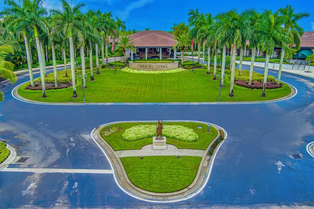 302 Brackenwood Circle Palm Beach Gardens, FL 33418