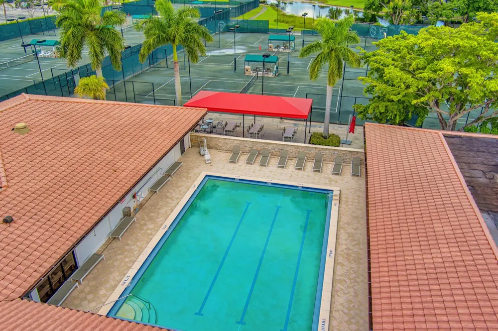 302 Brackenwood Circle Palm Beach Gardens, FL 33418