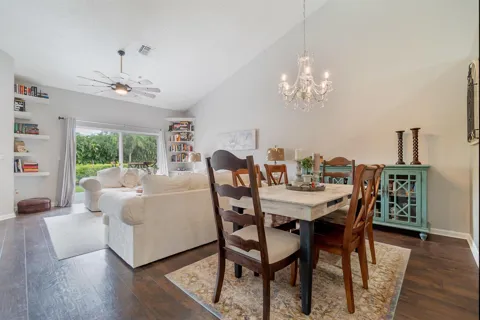 10537 Pelican Drive