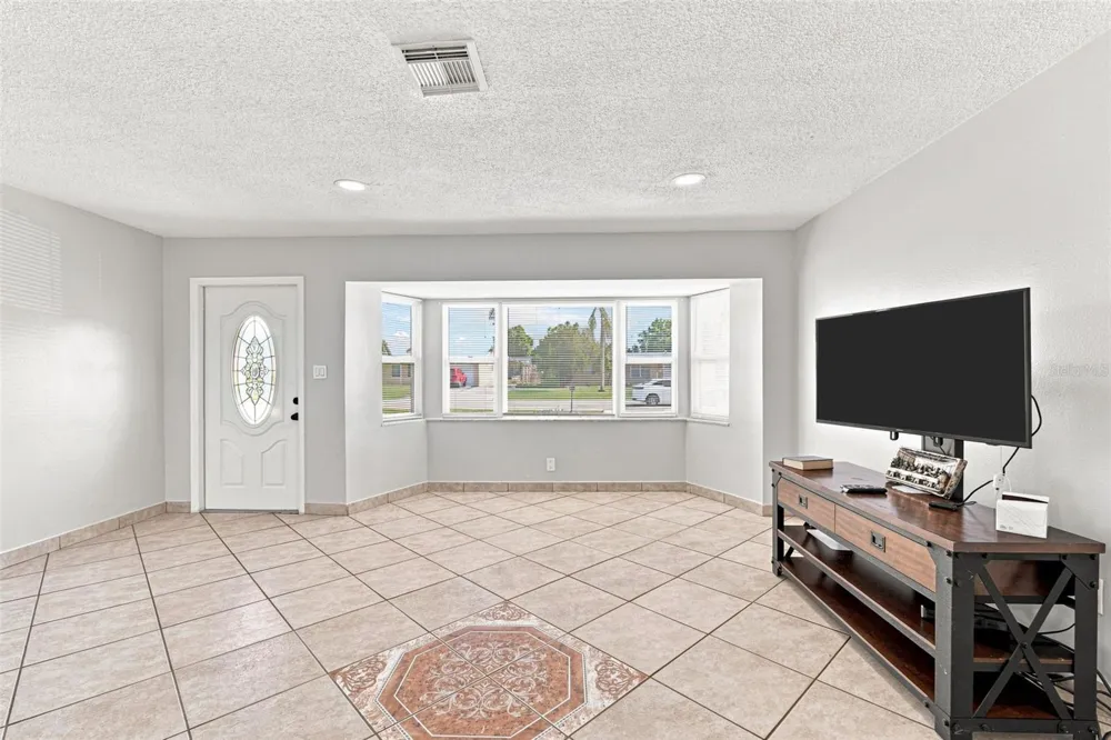 18186 IRIS ROAD Fort Myers, FL 33967