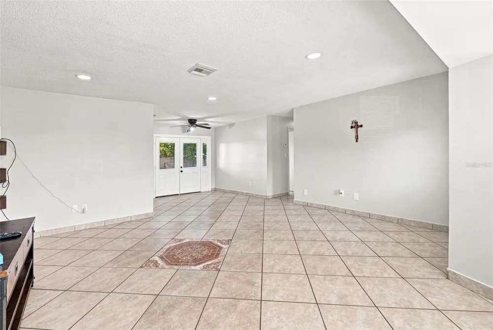18186 IRIS ROAD Fort Myers, FL 33967