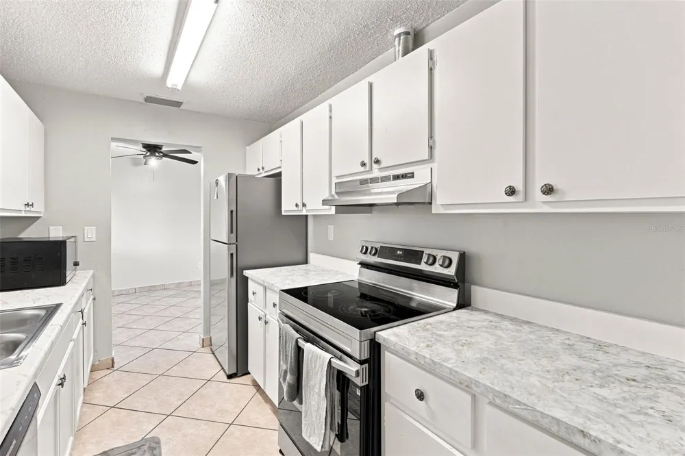 18186 IRIS ROAD Fort Myers, FL 33967