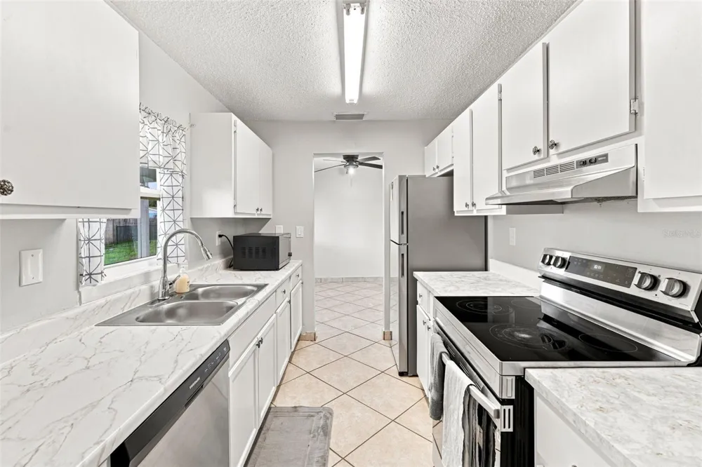 18186 IRIS ROAD Fort Myers, FL 33967