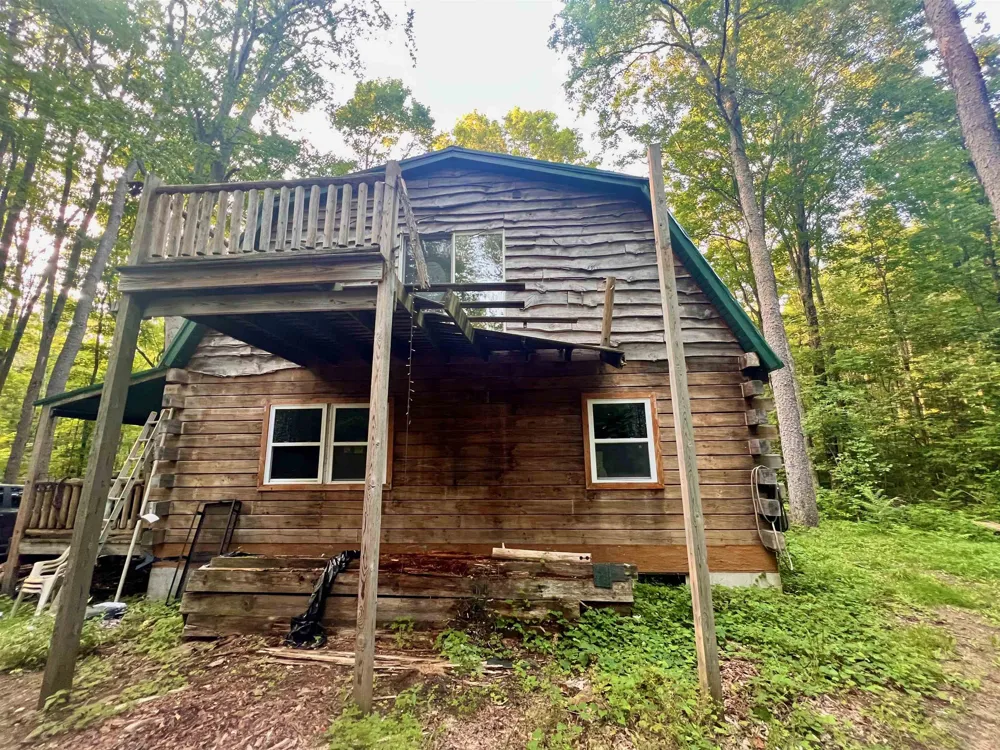 520 E Moorestown Road Norwich Township, MI 49651
