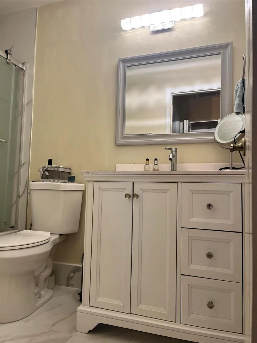 1701 WOODBRIDGE LAKES CIRCLE West Palm Beach, FL 33406