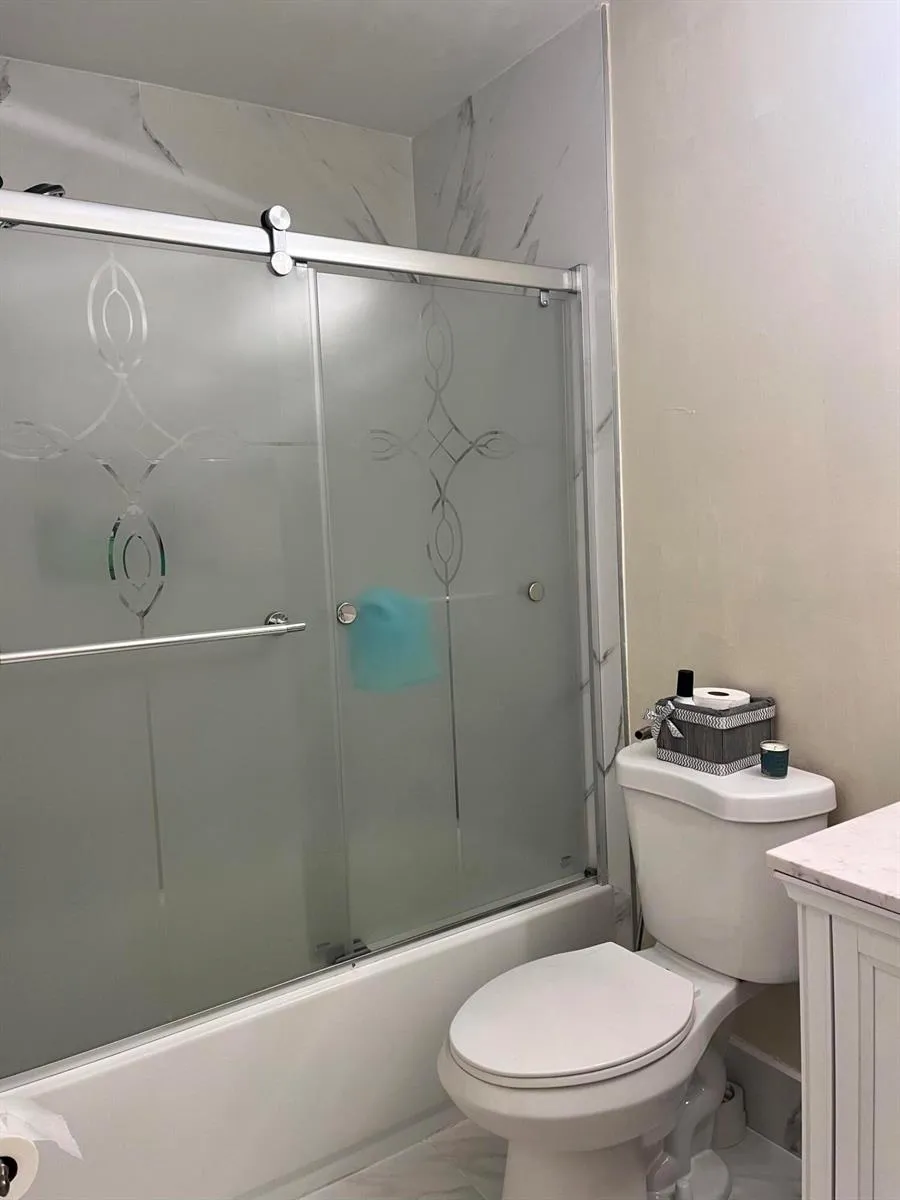 1701 WOODBRIDGE LAKES CIRCLE West Palm Beach, FL 33406
