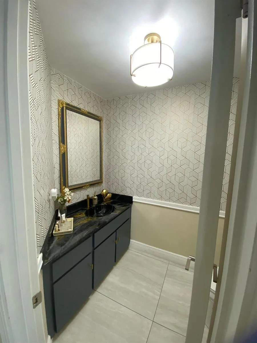 1701 WOODBRIDGE LAKES CIRCLE West Palm Beach, FL 33406