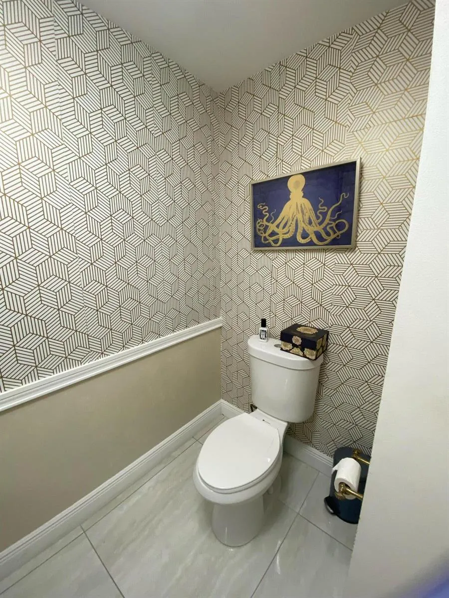 1701 WOODBRIDGE LAKES CIRCLE West Palm Beach, FL 33406