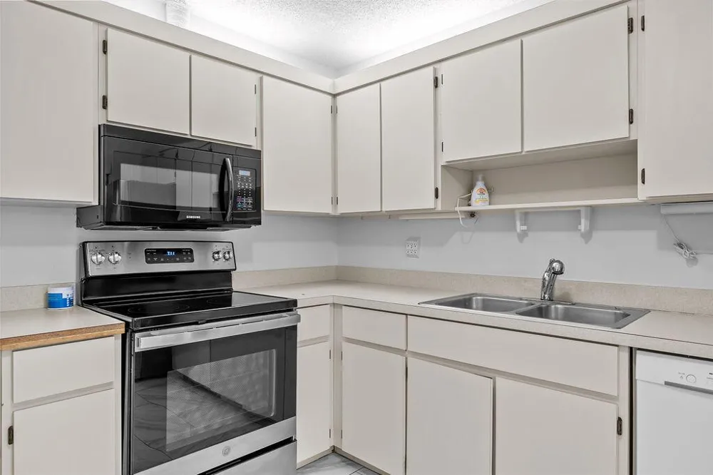 8019 SE Villa Circle Hobe Sound, FL 33455