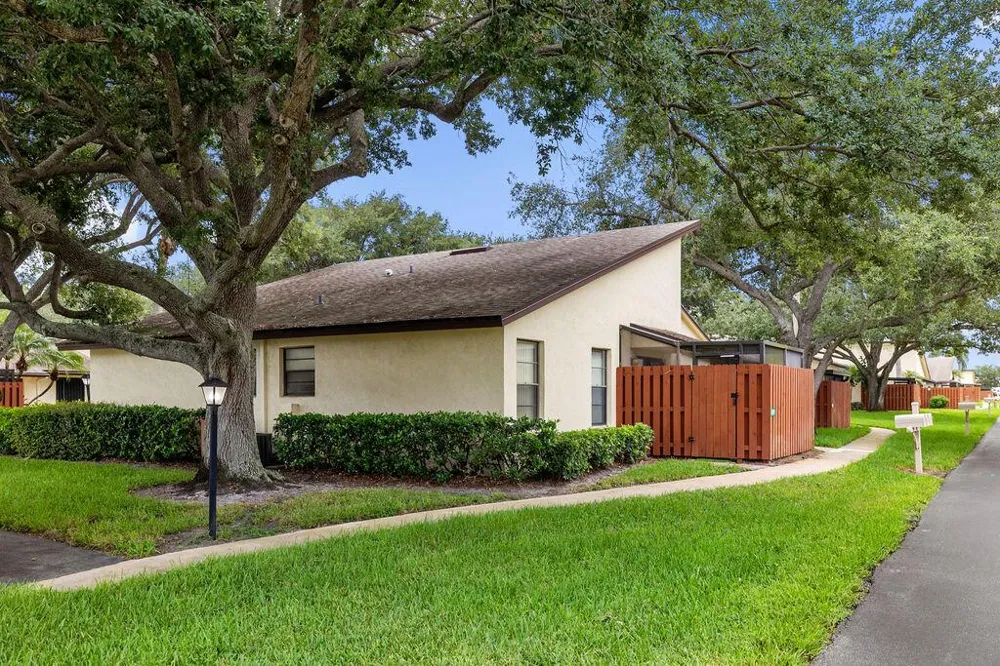 8019 SE Villa Circle Hobe Sound, FL 33455