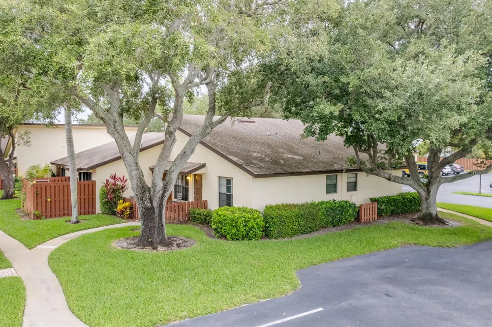 8019 SE Villa Circle Hobe Sound, FL 33455