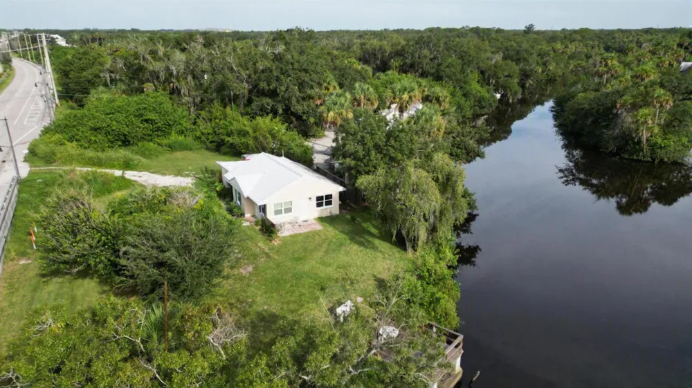 1764 W MIDWAY Fort Pierce, FL 34981