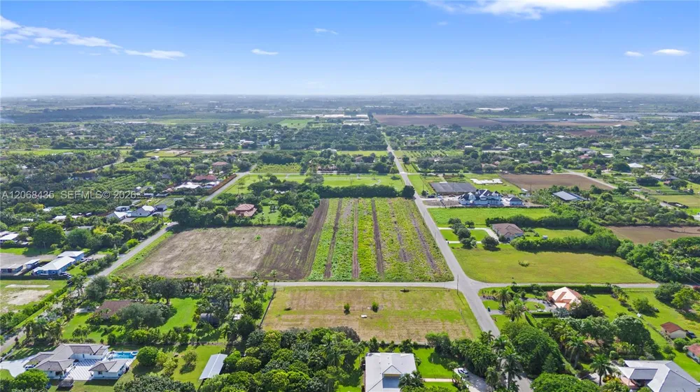 213 SW 240 ST Homestead, FL 33031