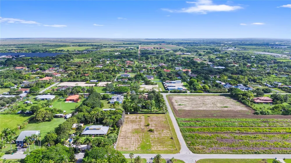 213 SW 240 ST Homestead, FL 33031