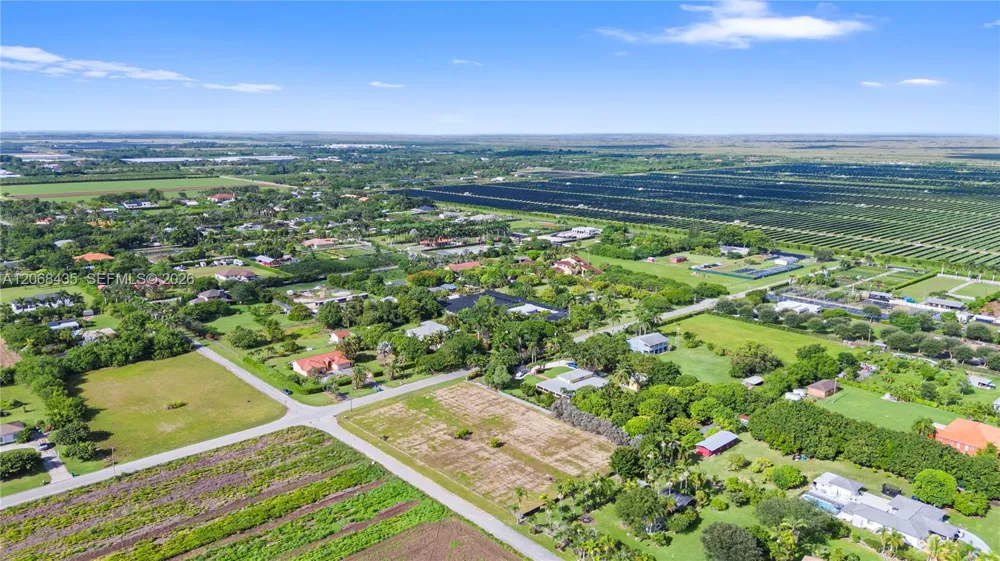 213 SW 240 ST Homestead, FL 33031
