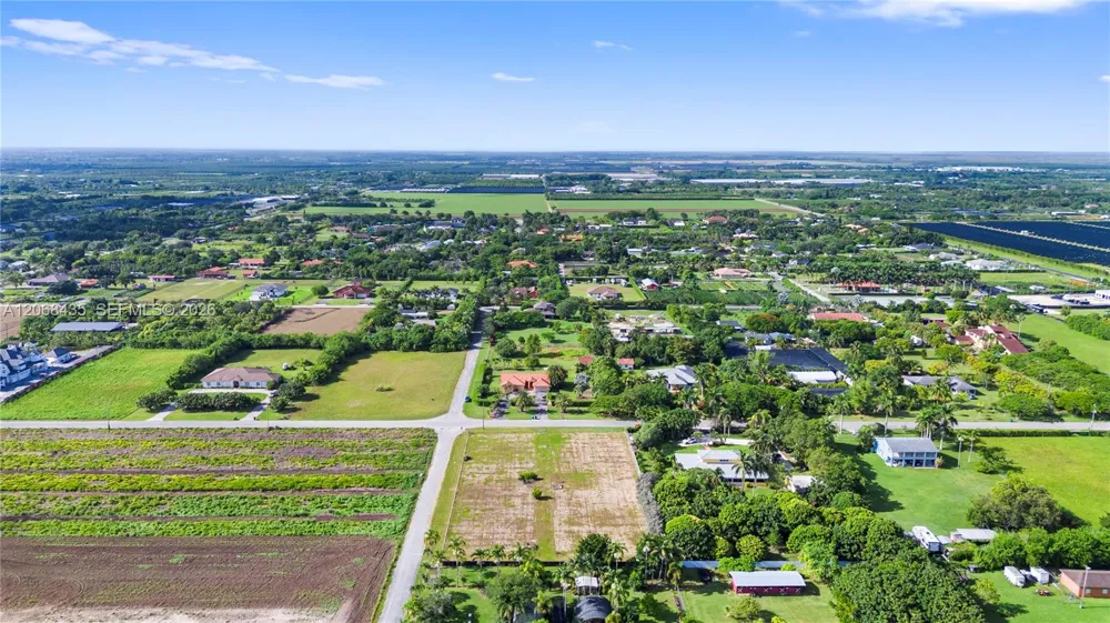 213 SW 240 ST Homestead, FL 33031
