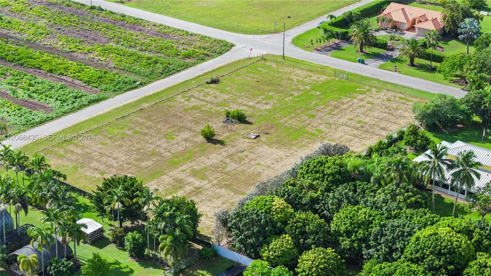 213 SW 240 ST Homestead, FL 33031