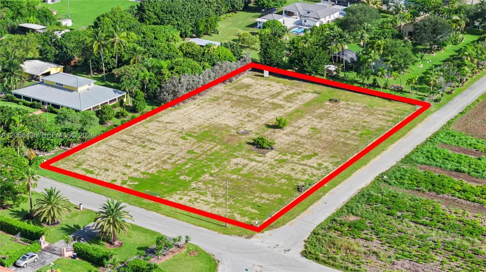 213 SW 240 ST Homestead, FL 33031