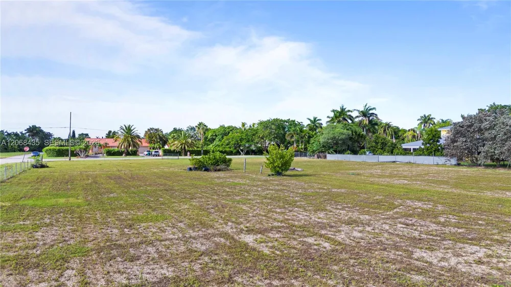 213 SW 240 ST Homestead, FL 33031