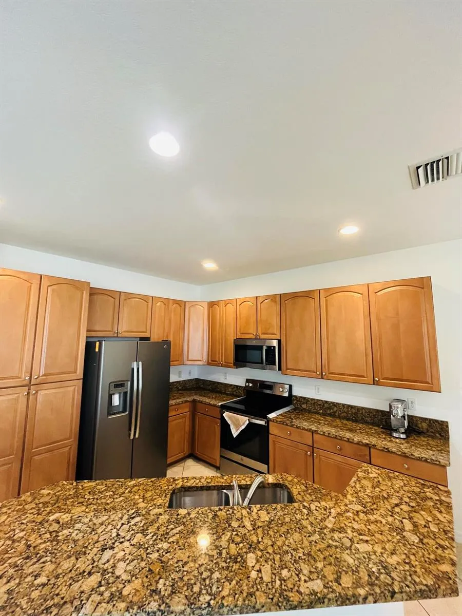 6354 ASTOR PLACE Vero Beach, FL 32966