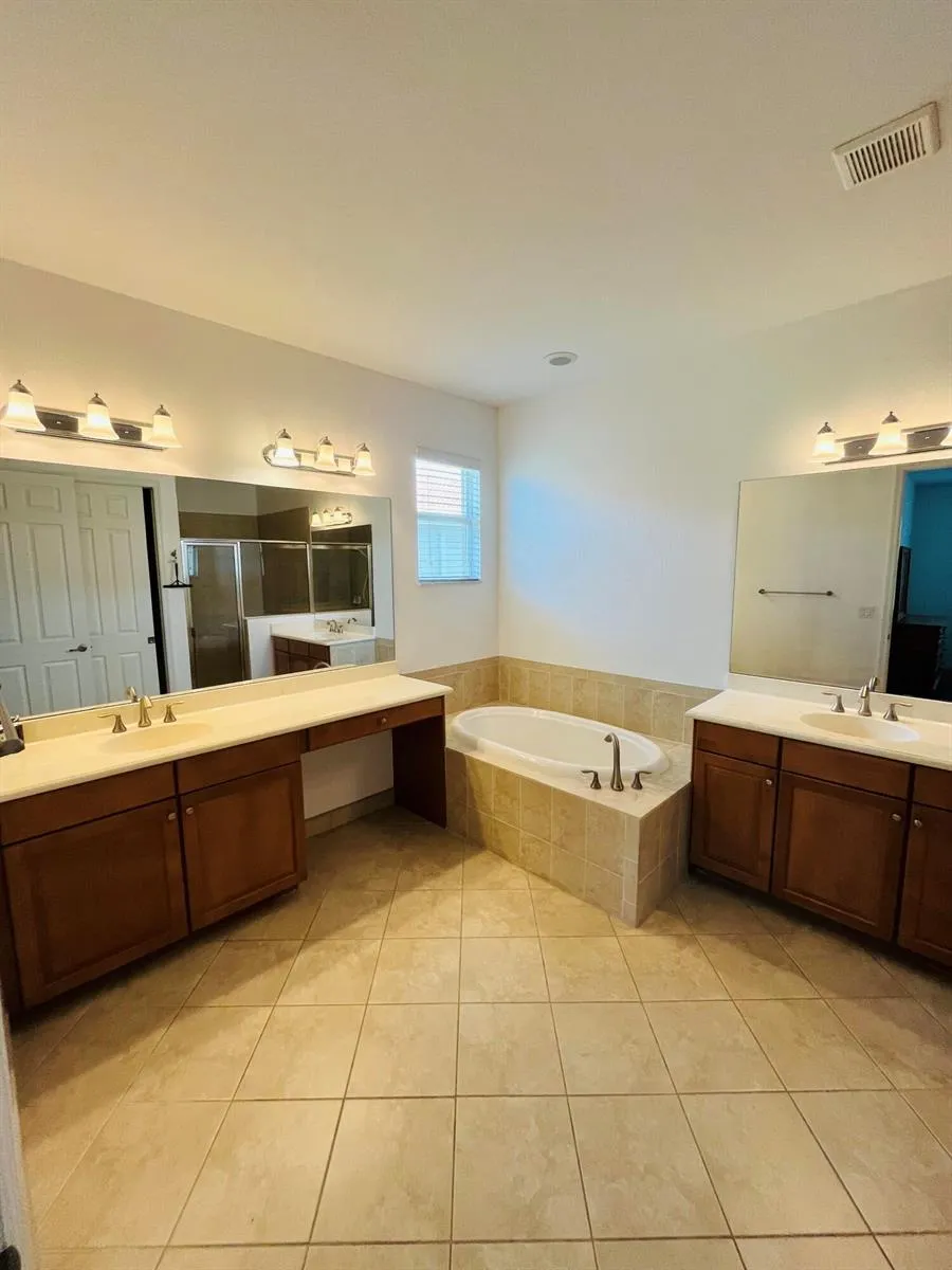 6354 ASTOR PLACE Vero Beach, FL 32966