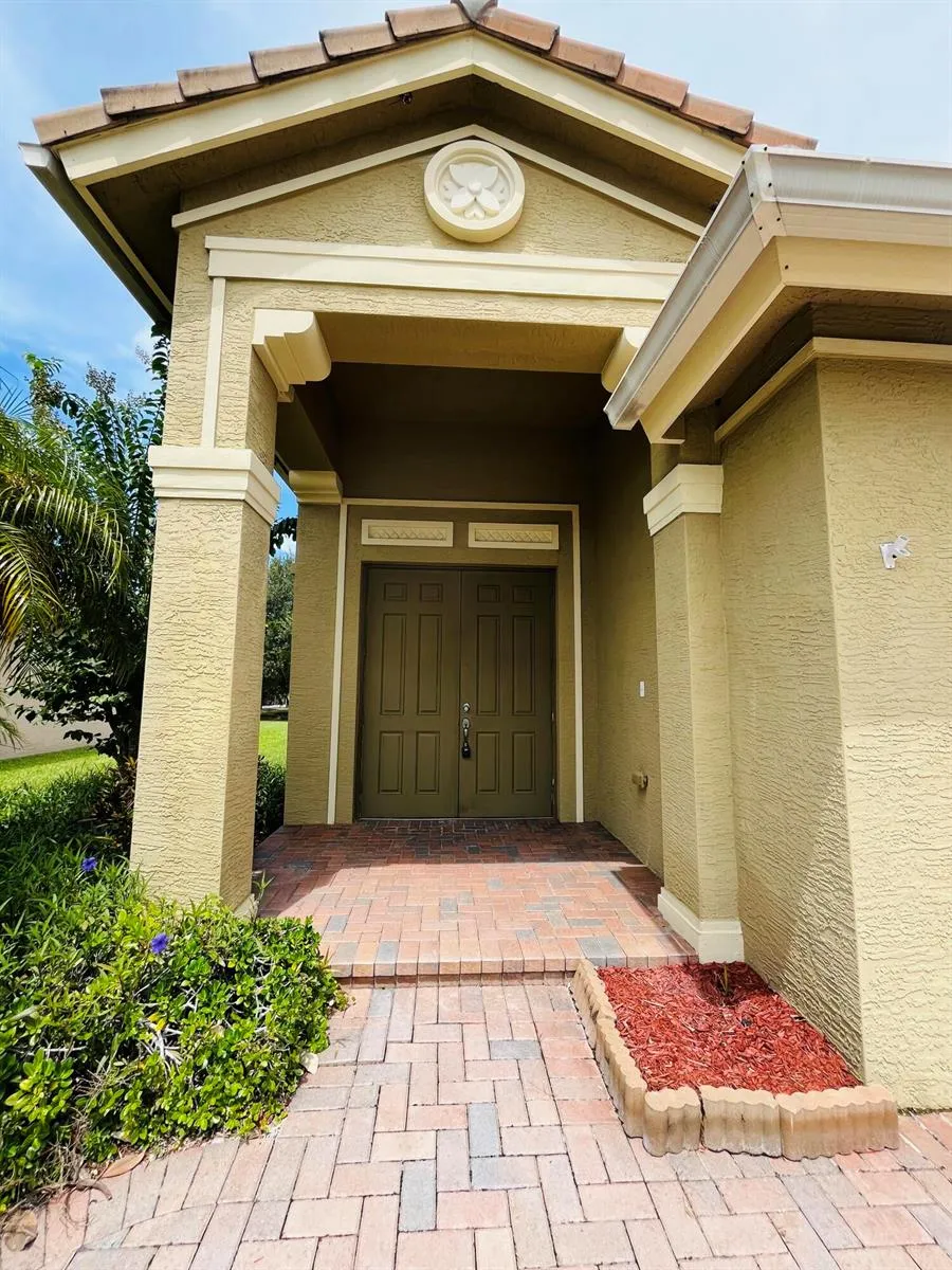 6354 ASTOR PLACE Vero Beach, FL 32966