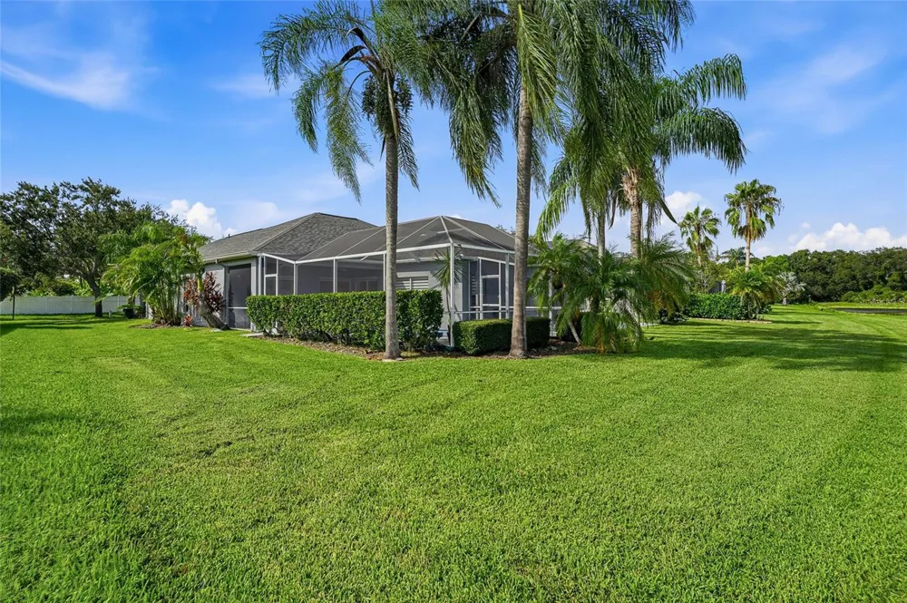 12018 NORTHUMBERLAND DRIVE Tampa, FL 33626