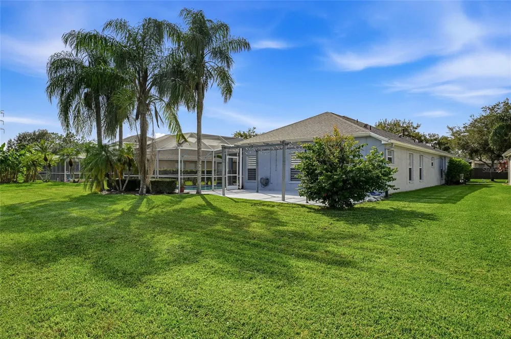 12018 NORTHUMBERLAND DRIVE Tampa, FL 33626