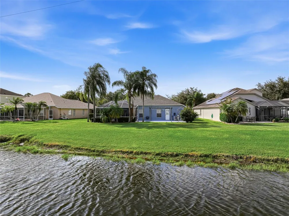 12018 NORTHUMBERLAND DRIVE Tampa, FL 33626