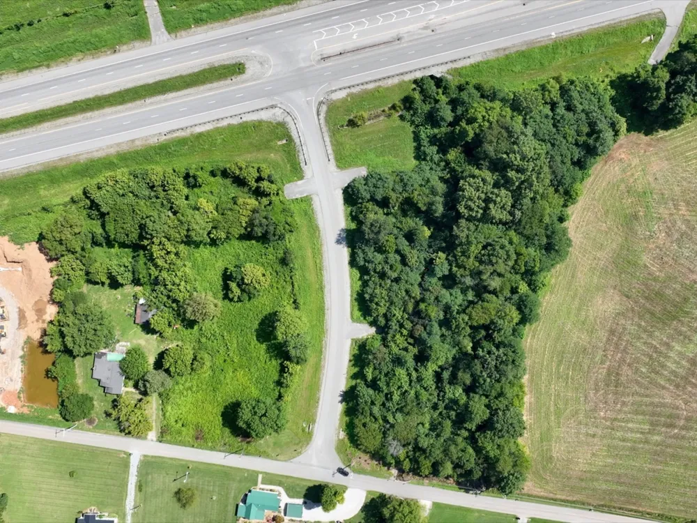 233T T G T Rd Portland, TN 37148