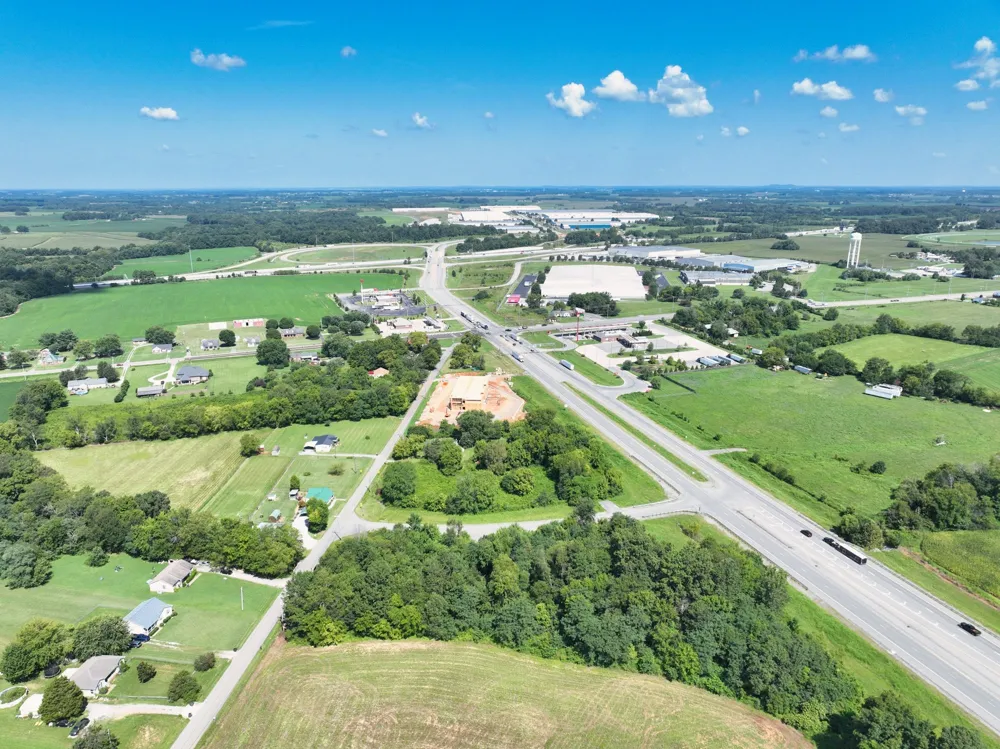 233T T G T Rd Portland, TN 37148