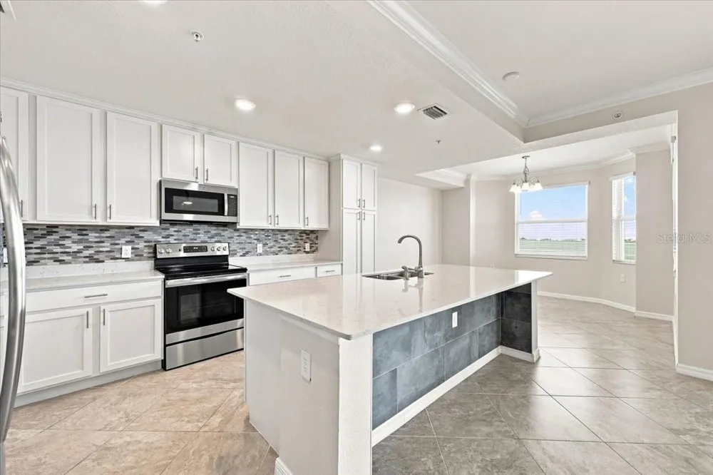 920 TIDEWATER SHORES LOOP #307 Bradenton, FL 34208