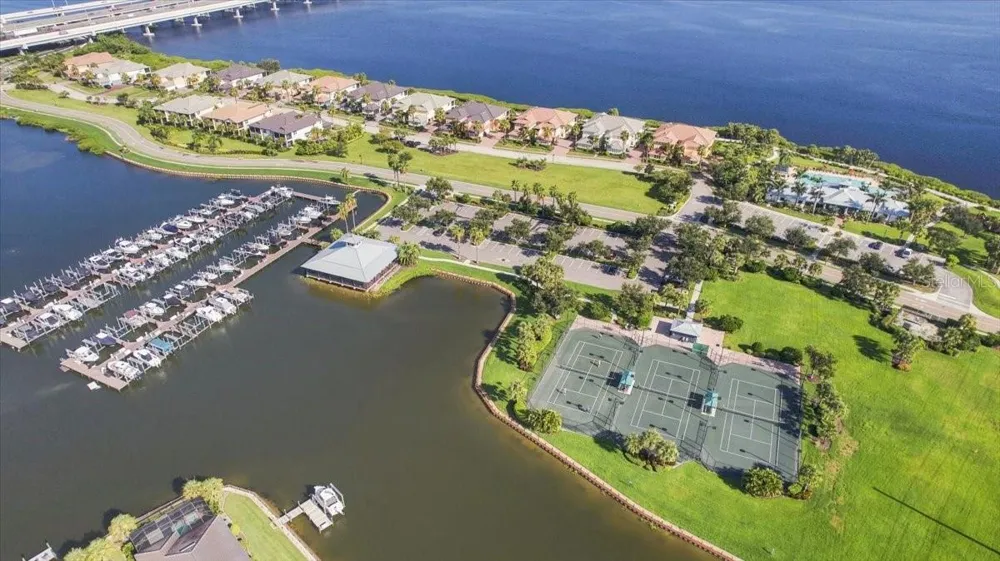 920 TIDEWATER SHORES LOOP #307 Bradenton, FL 34208