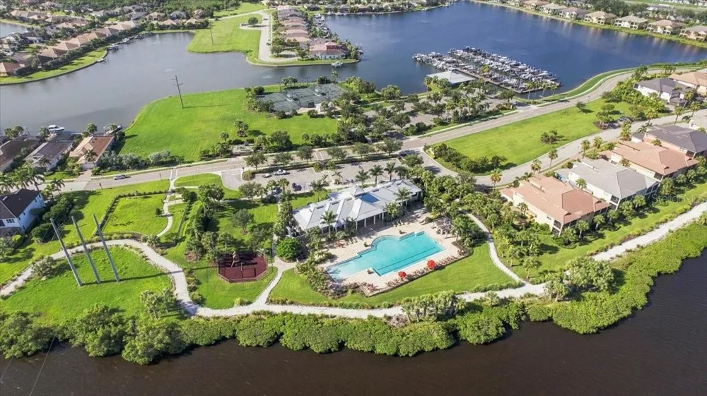 920 TIDEWATER SHORES LOOP #307 Bradenton, FL 34208