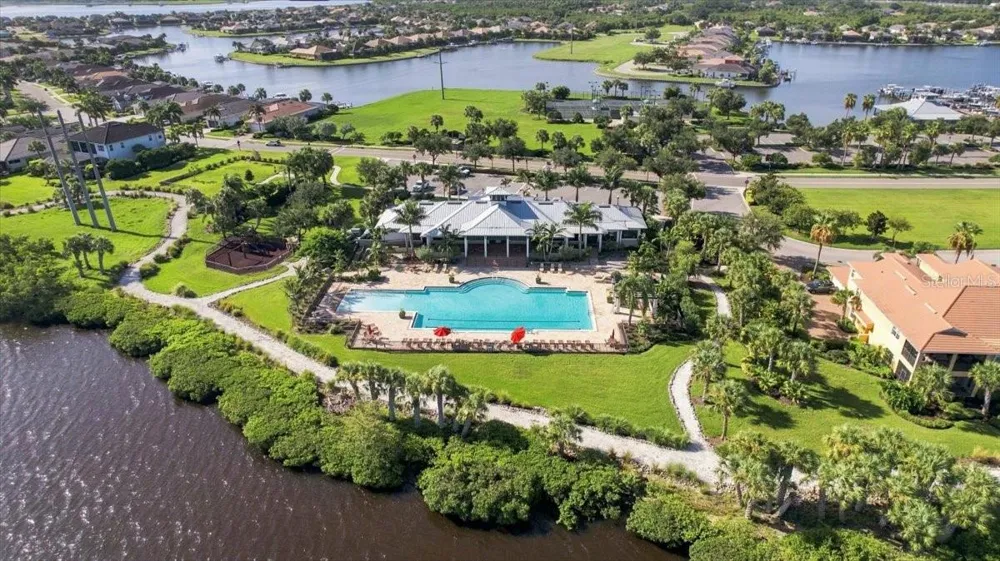 920 TIDEWATER SHORES LOOP #307 Bradenton, FL 34208