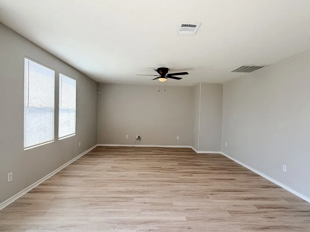 670 Horn Street Crowley, TX 76036