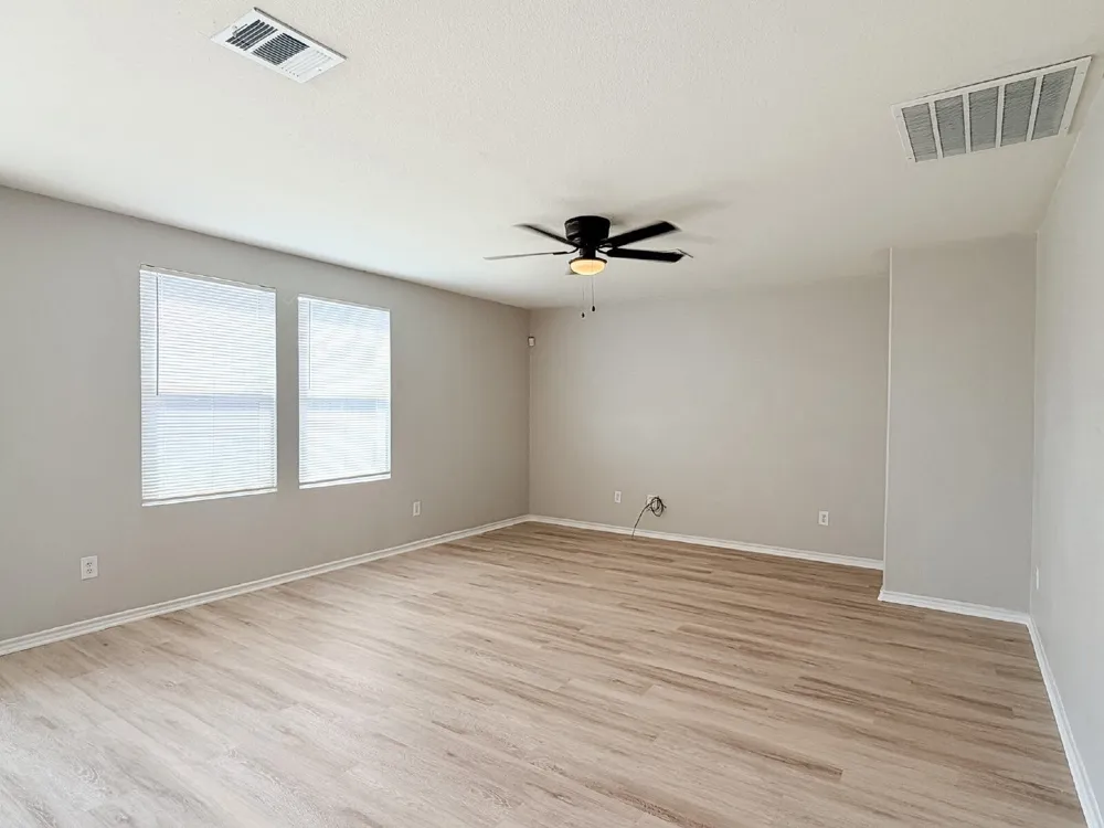 670 Horn Street Crowley, TX 76036