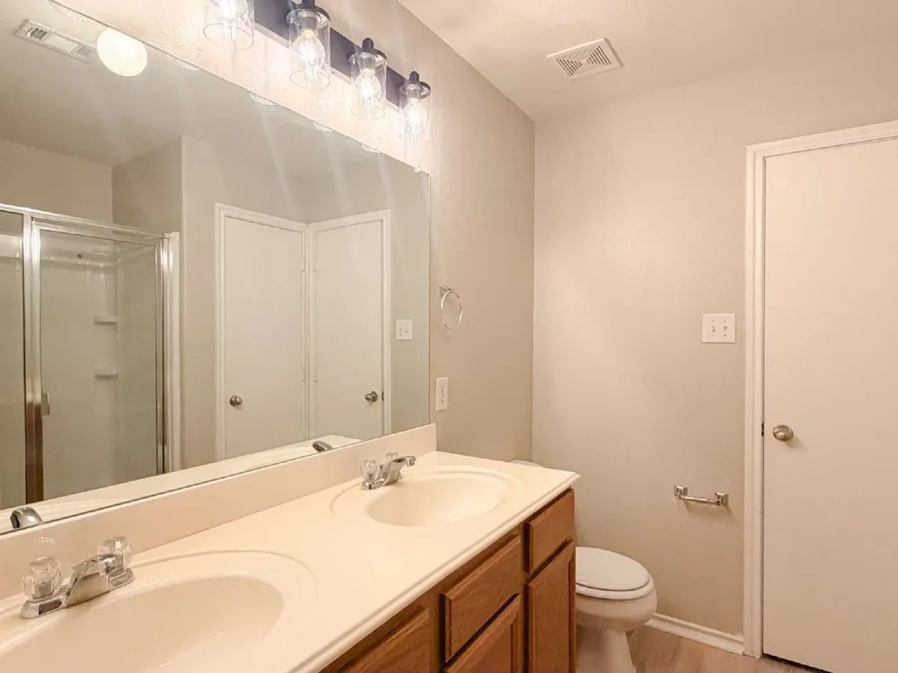 670 Horn Street Crowley, TX 76036
