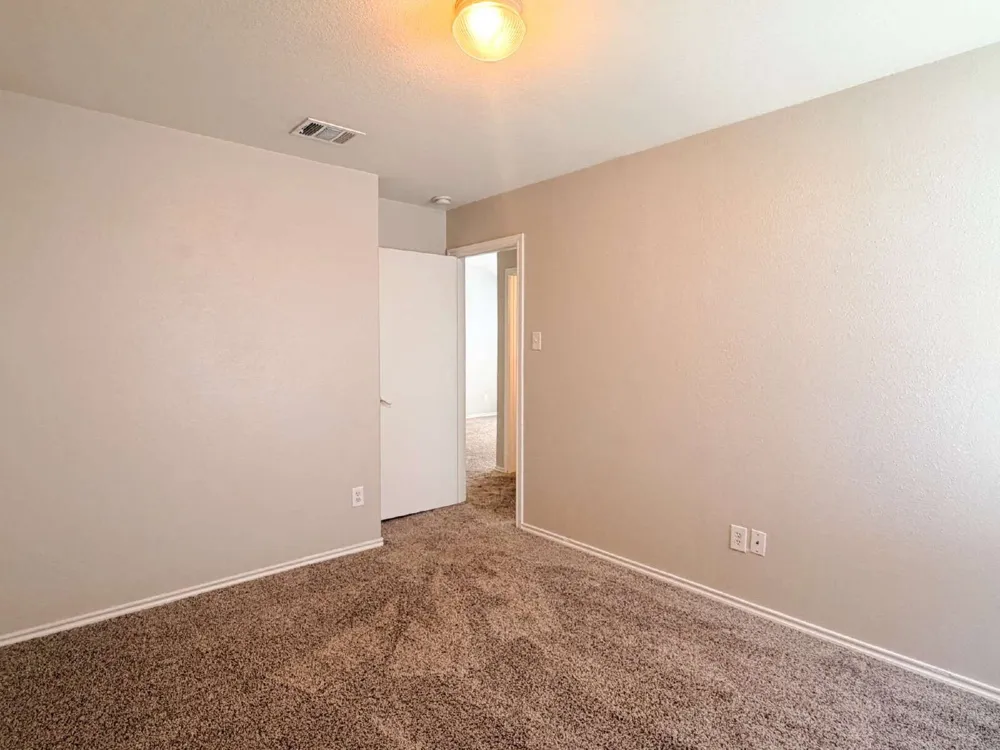 670 Horn Street Crowley, TX 76036