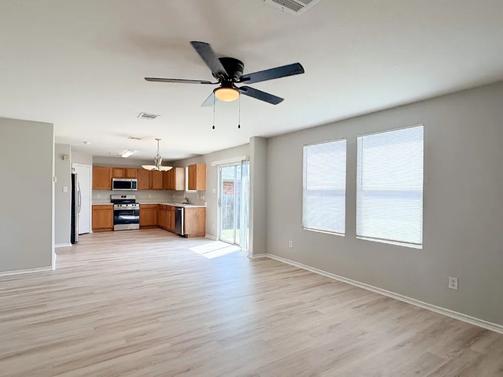 670 Horn Street Crowley, TX 76036