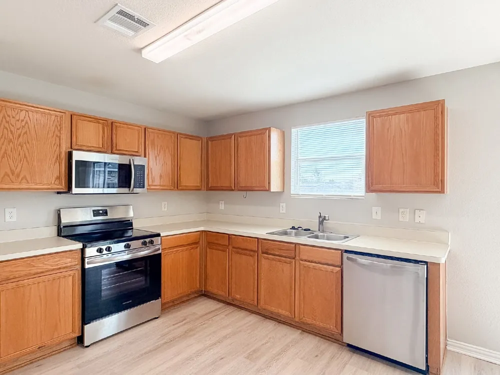 670 Horn Street Crowley, TX 76036