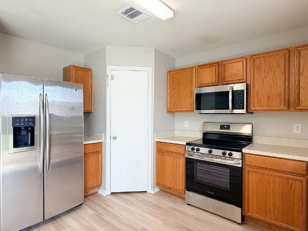 670 Horn Street Crowley, TX 76036