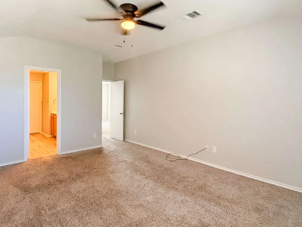 670 Horn Street Crowley, TX 76036