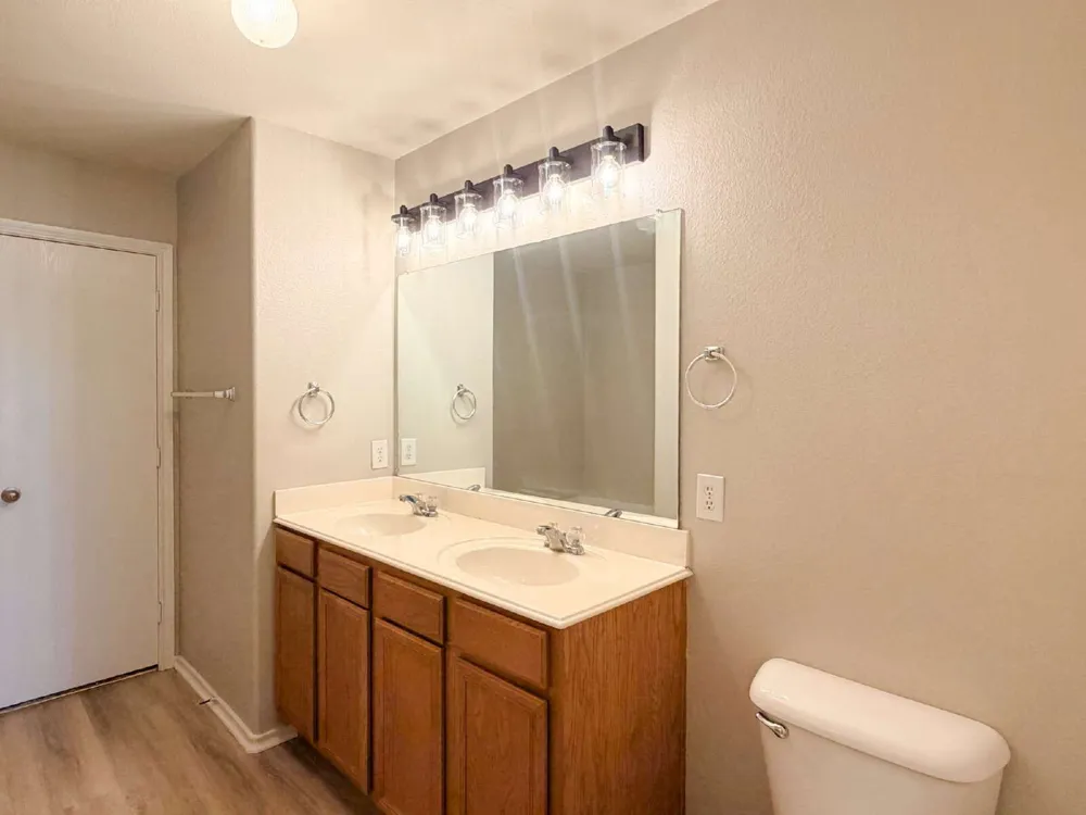 670 Horn Street Crowley, TX 76036