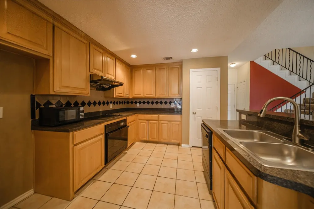 3325 Devonshire Drive Plano, TX 75075