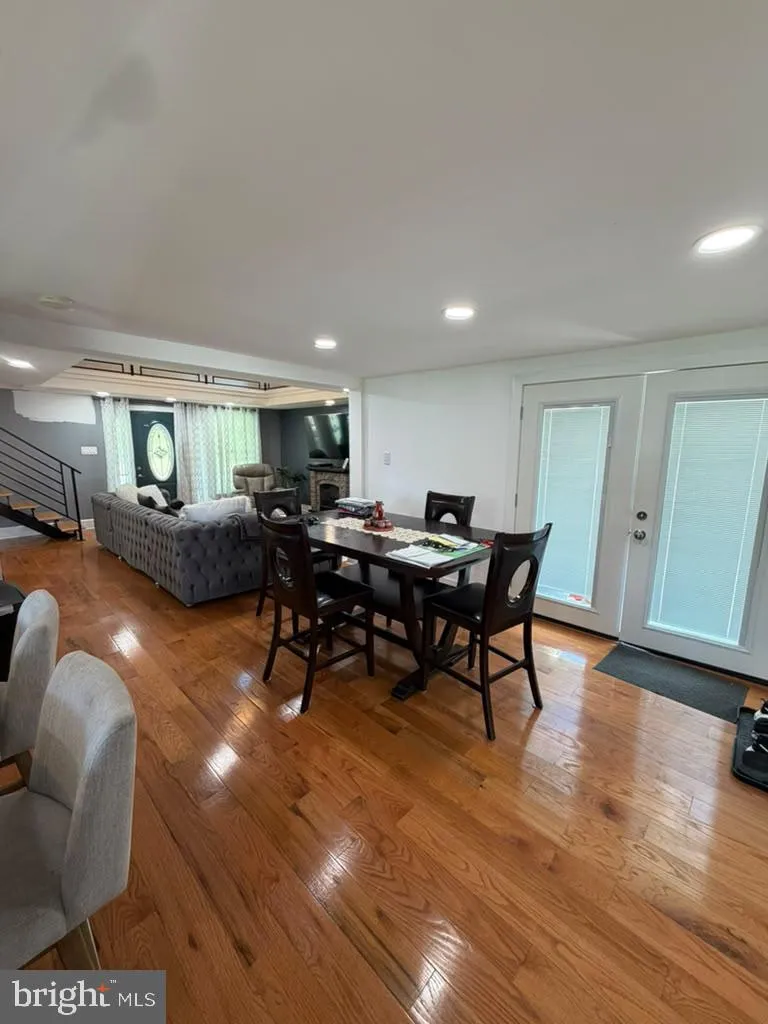 206 JARVIS ROAD Sicklerville, NJ 08081