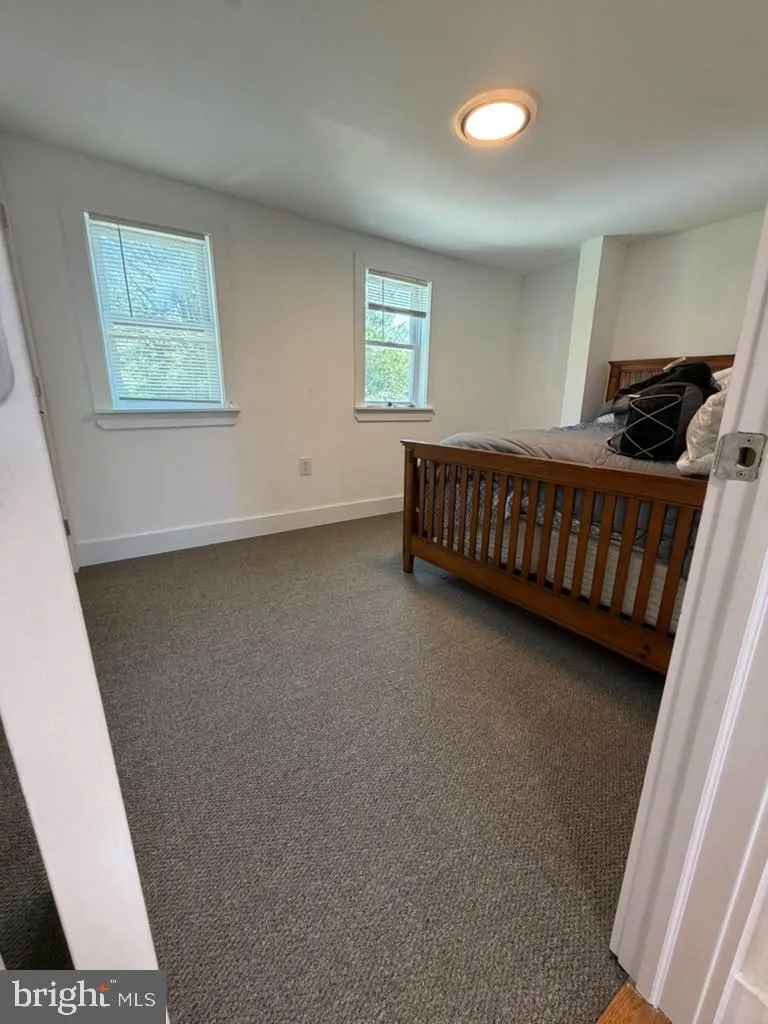 206 JARVIS ROAD Sicklerville, NJ 08081